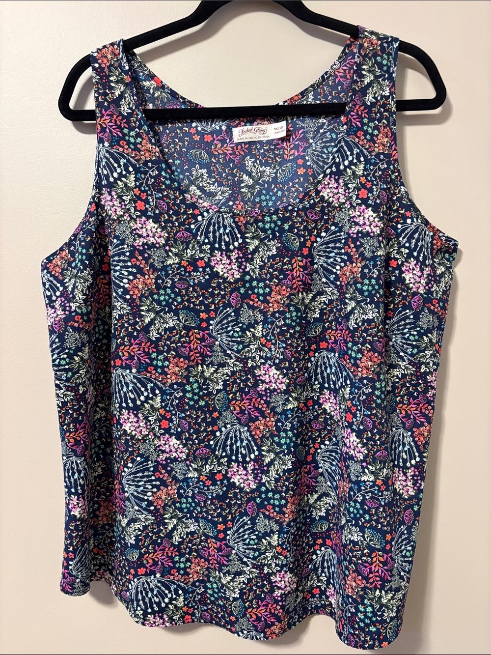 Faded Glory Navy Floral Scoop Neck Tank Top